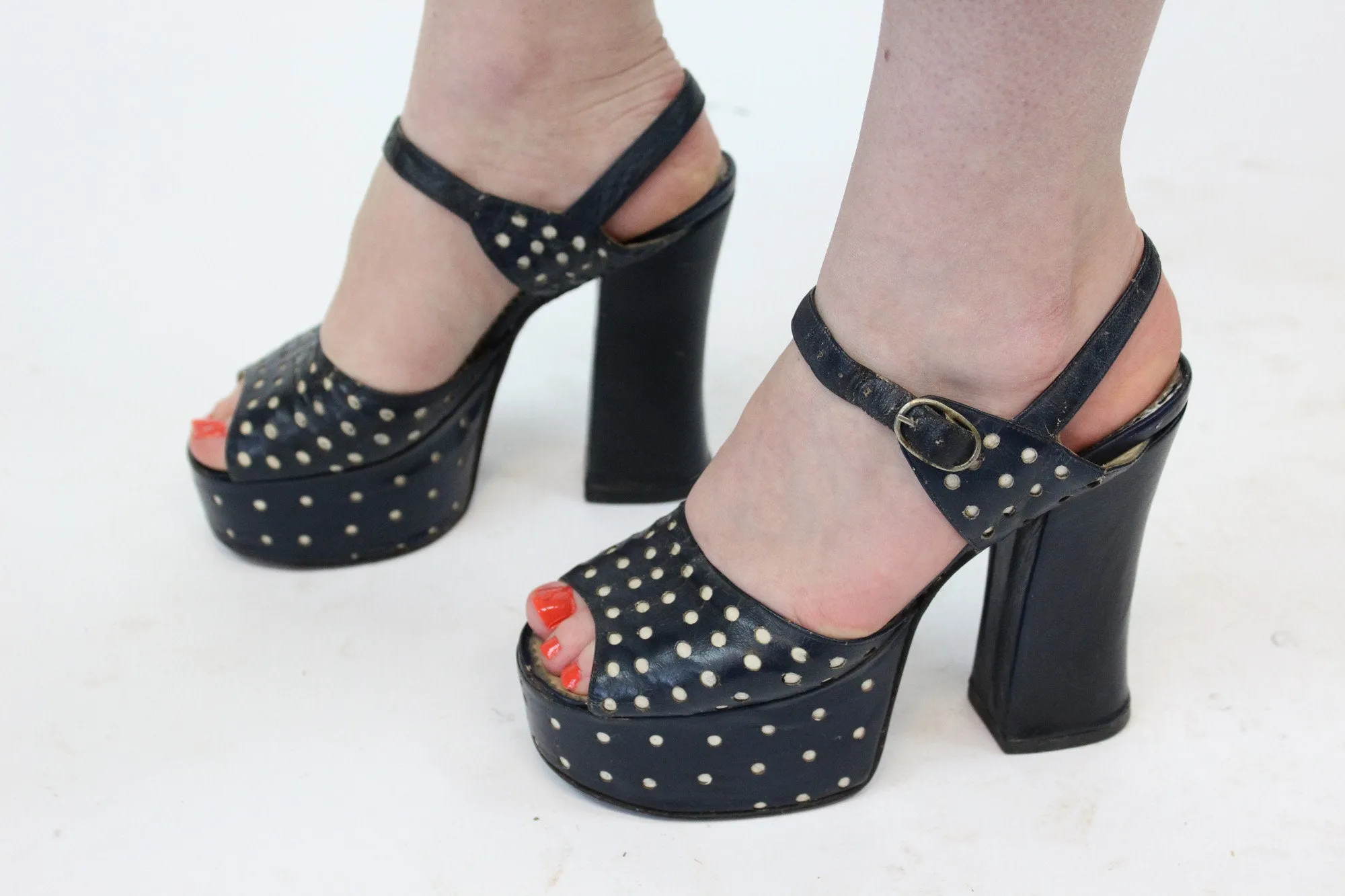 1970s does 1940s platform polka dot shoes size 5 us | new fall
