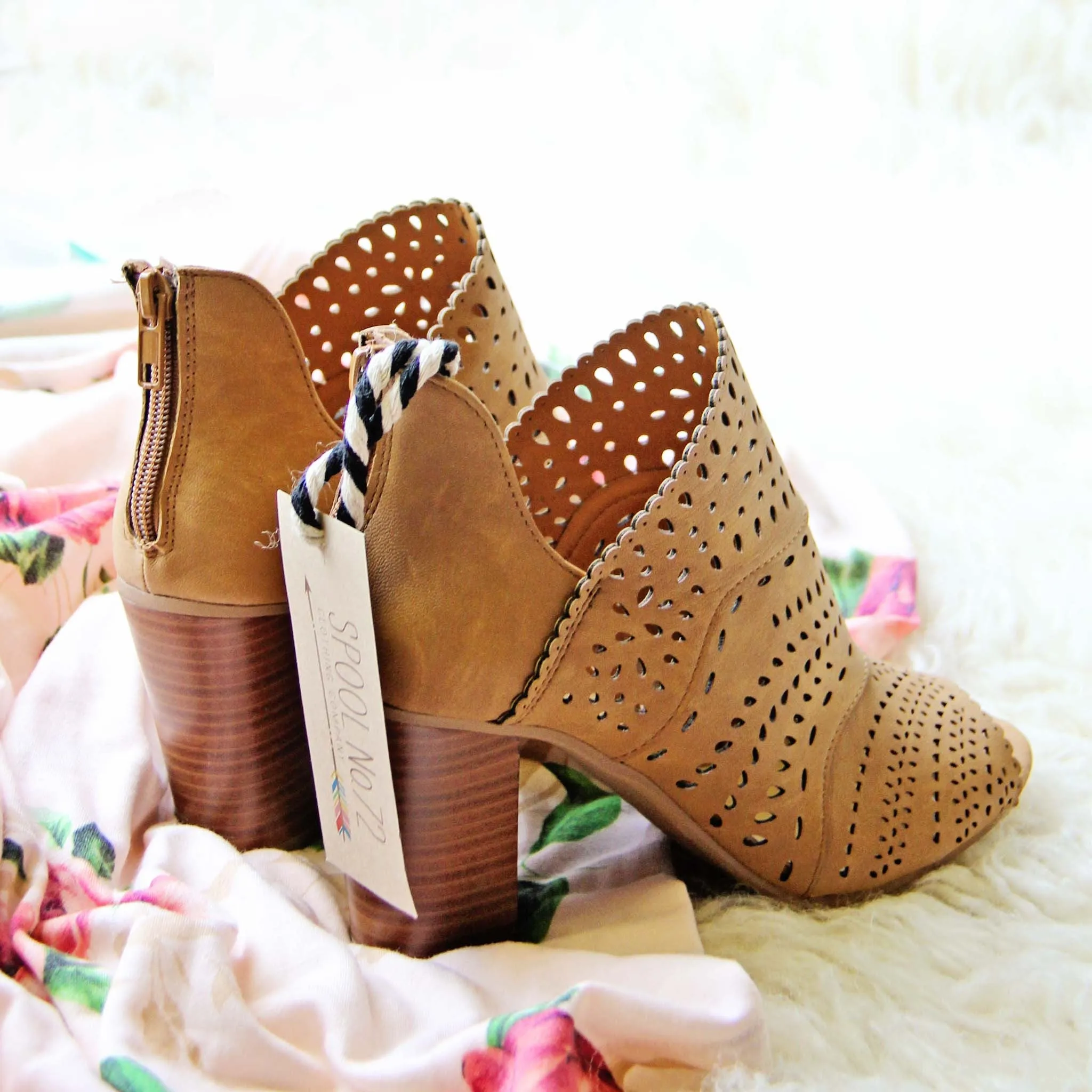 Arizona Lace Booties
